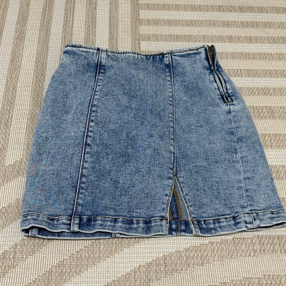 PacSun Y2K Mini Jean Skirt Size 22 Skater Boho Blue Denim